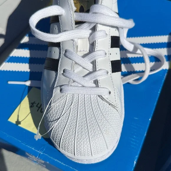 Adidas Superstar White with Black Stripes - Picture 5 of 6